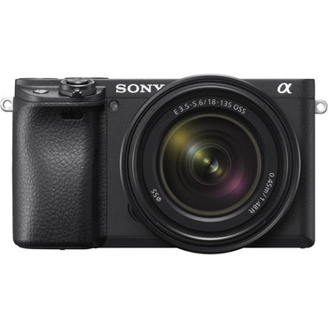 Cámara Sony Alpha a6400 con Lente 18-135mm f/3.5-5.6 OSS – Kit Todoterreno Mirrorless con Enfoque Automático Ultra Rápido y Video 4K